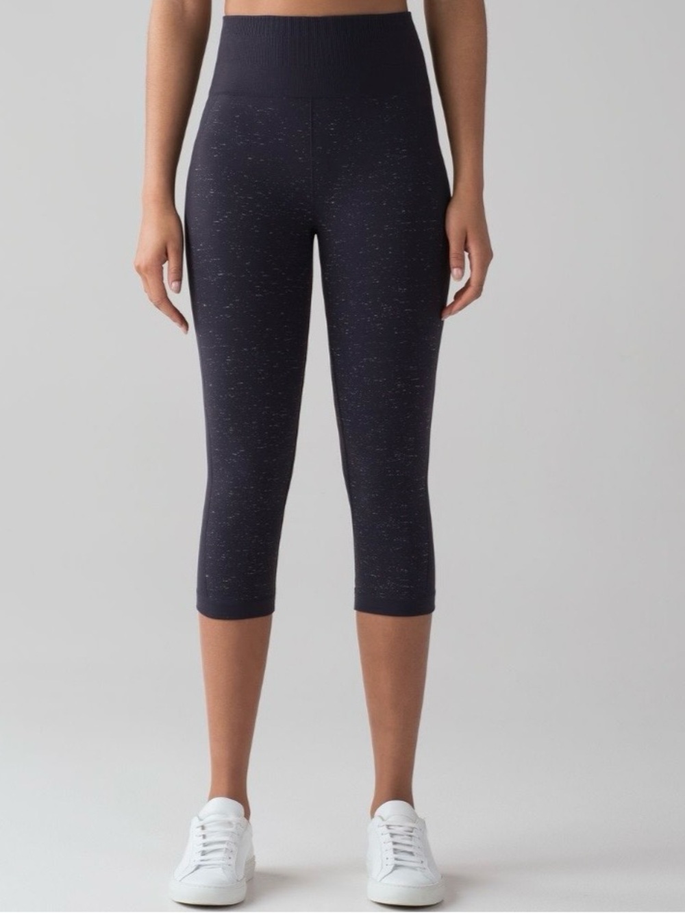 Lululemon Free To Flow Crop Midnight Navy / White